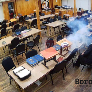 א טעלעפאן פליט אויף אין בית המדרש — און א קבלה האט געראטעוועט